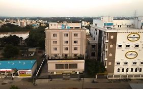 V Five Hotel